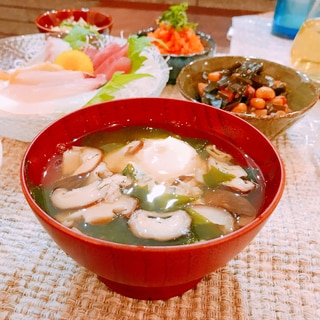 落とし玉子と椎茸のお吸い物♪